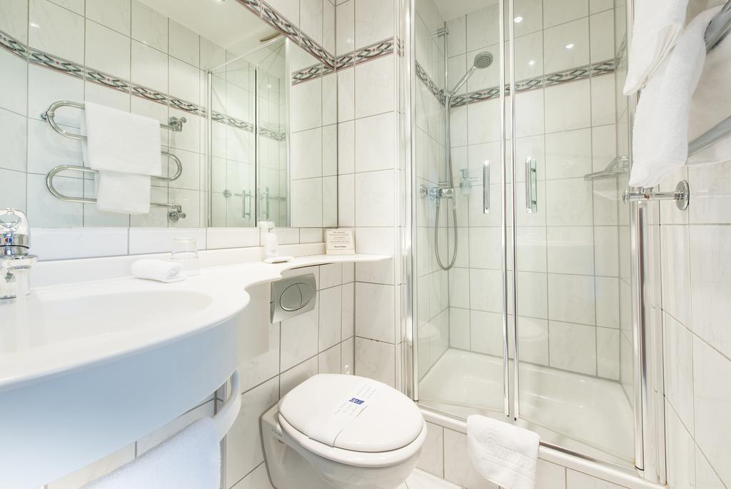Akzent Hotel Koehler Гисен Экстерьер фото