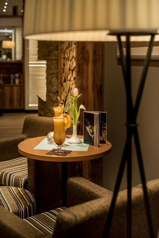 Akzent Hotel Koehler Гисен Экстерьер фото