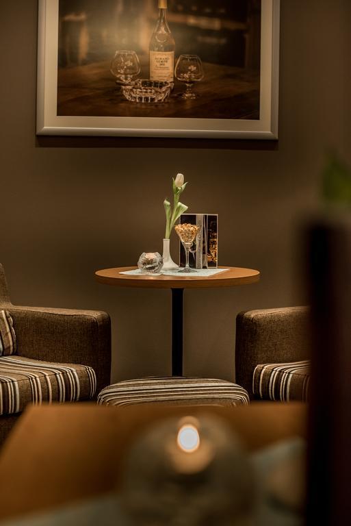 Akzent Hotel Koehler Гисен Экстерьер фото