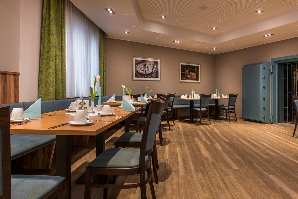 Akzent Hotel Koehler Гисен Экстерьер фото