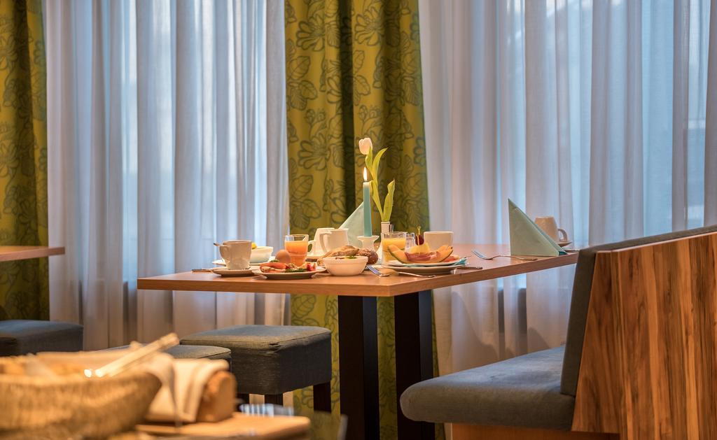 Akzent Hotel Koehler Гисен Экстерьер фото