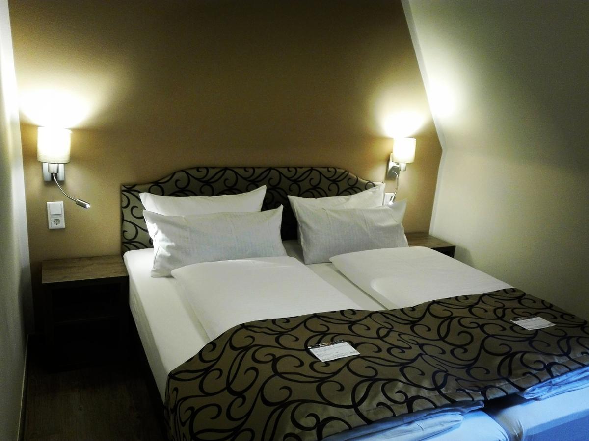 Akzent Hotel Koehler Гисен Экстерьер фото